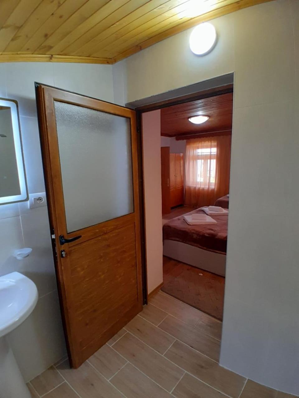 Guest House Ejona Gjirokastër Eksteriør billede