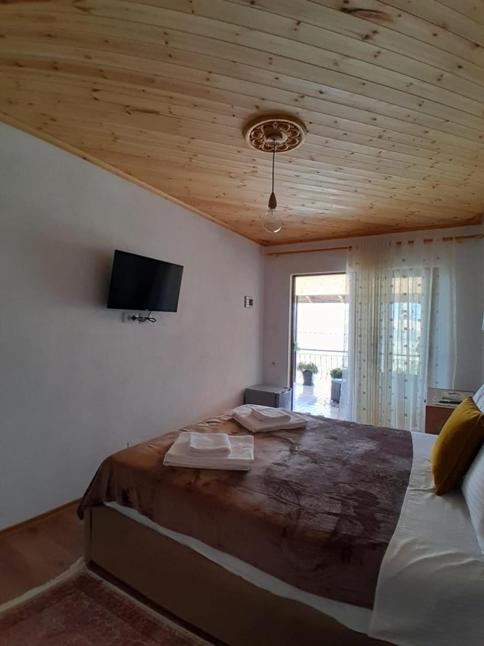 Guest House Ejona Gjirokastër Eksteriør billede